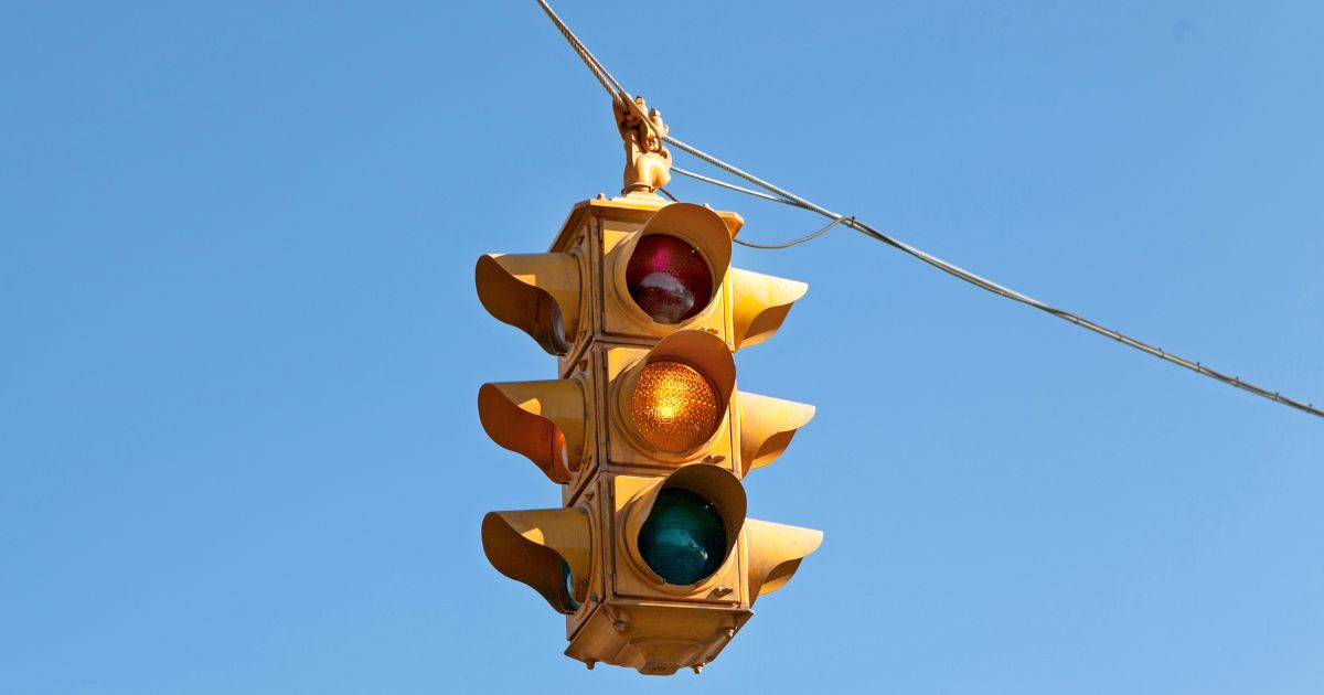 What Are Traffic Control Devices?